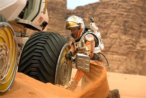 Matt Damon works on vehicle on Mars | Cultjer