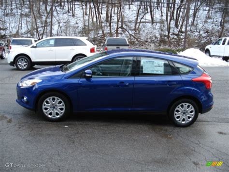 2012 Sonic Blue Metallic Ford Focus SE 5 Door 60009413 Photo 5