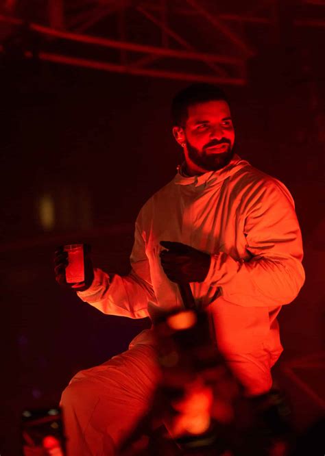 Drake Teams Up With Siriusxm For Apollo Theater Concert Pollstar News