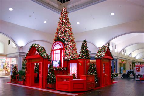 Christmas Set At Columbiana Mall For More Information On Center Stage