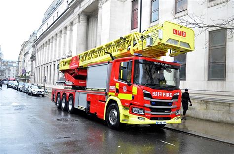 The First Of 3 New 64 Metre Turntable Ladders For London Fire Brigade