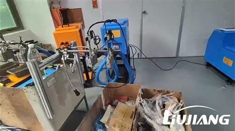 Liujiang 10l Piston Pump With 2 Outlet Hot Melt Glue Machine Horizontal