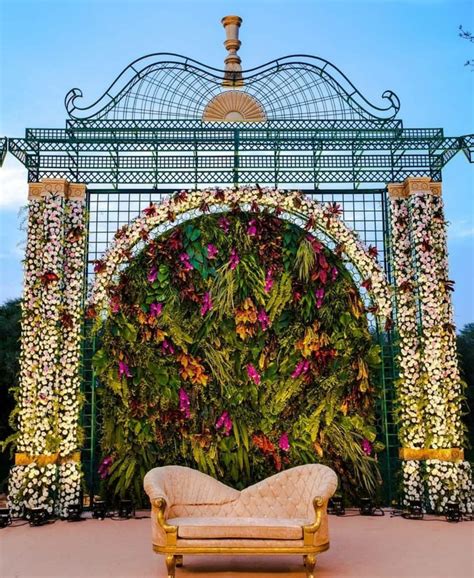 Pin on Stage | Wedding backdrop decorations, Wedding backdrop design ...