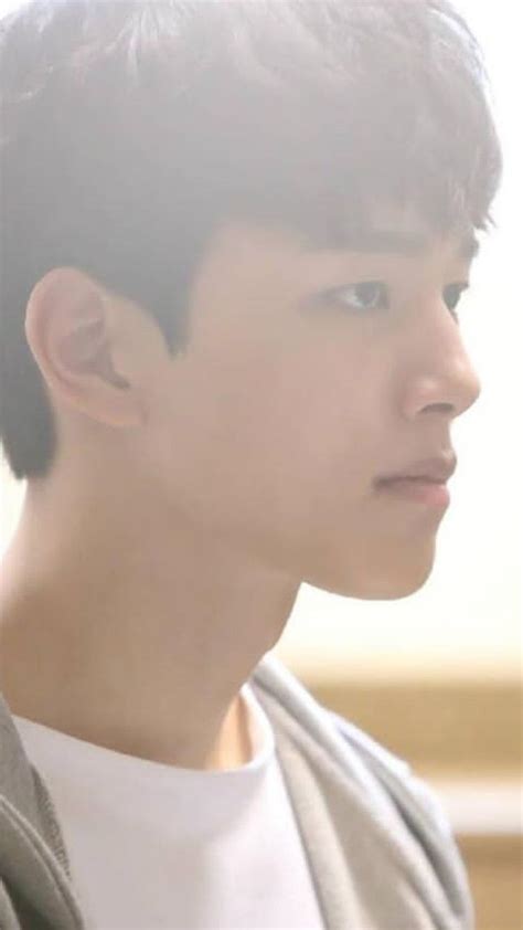 Yeo Jin Goo Panosundaki Pin Portre