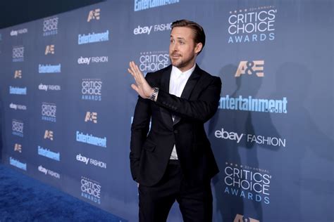 Ryan Gosling At 2017 Critics Choice Awards Pictures Popsugar Celebrity