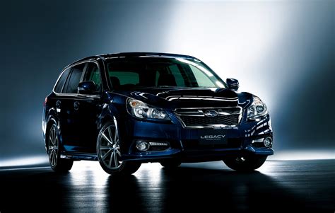 Subaru Legacy Touring Wagon and B4 (2013) - picture 1 of 7