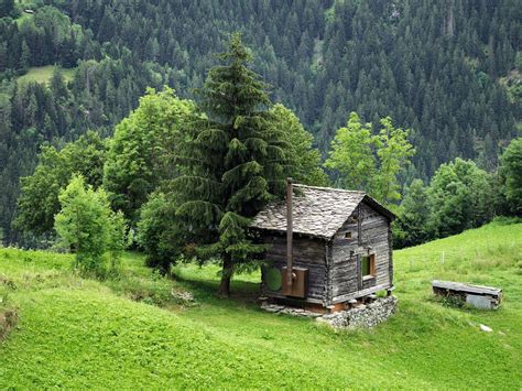 A Tiny Cabin In The Swiss Alps Ignant
