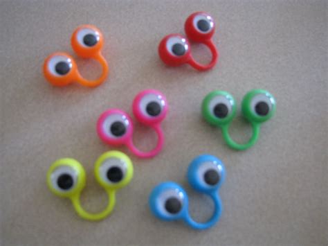 PB & Joy: Oobi Eyes Glove Puppets