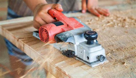 How To Use An Electric Planer On A Table Top WoodworkMag