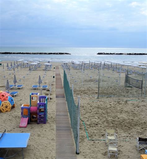 Bagno Oscar Lido Di Savio Ra Prenotazione Online Spiagge It