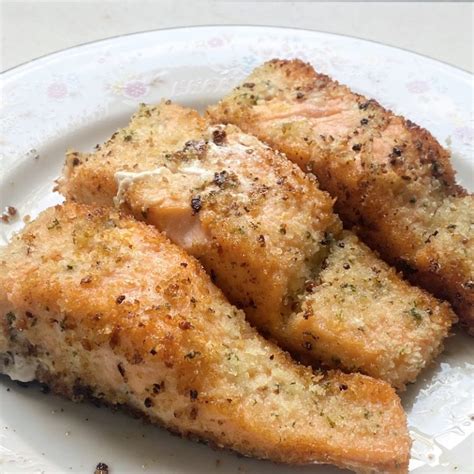 Lemony Garlic Crusted Salmon Lean Bellas Kitchen