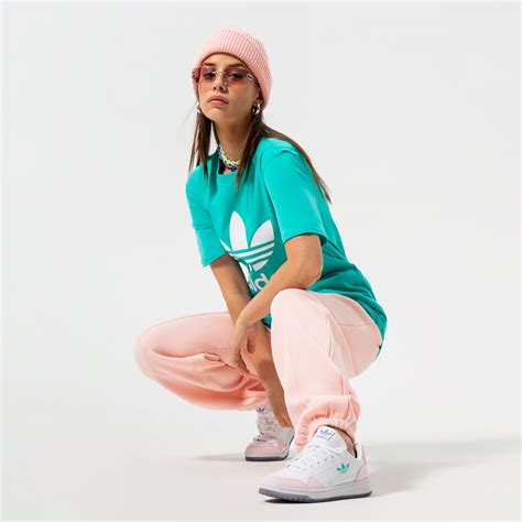 Adidas ТЕНИСКА Trefoil Tee He6869 Дамски Цвят зелен Модни Тениски Дрехи