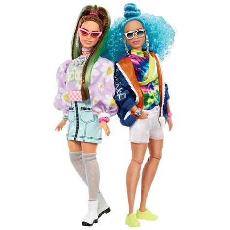 Barbie Extra Pack Doll Set With Exclusive Barbie Extra Curvy Doll