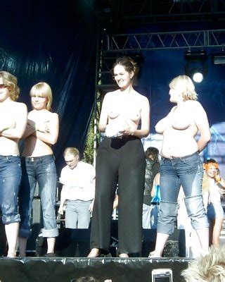 GIRLS TOGETHER TITS OUT ON STAGE Porn Pictures XXX Photos Sex
