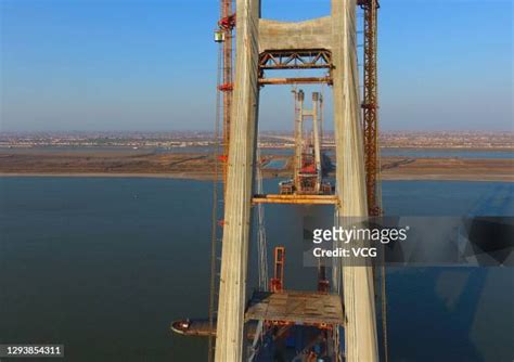 Anqing Yangtze River Bridge Photos and Premium High Res Pictures - Getty Images