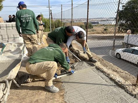 El Ayuntamiento acomete obras de reparación del vallado perimetral en