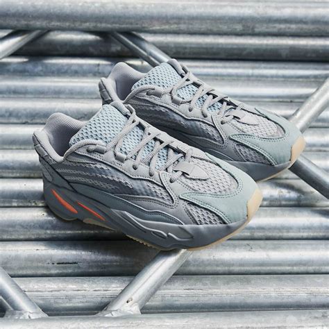 Adidas Yeezy Boost 700 V2 Inertia Fw2549 Wethenew