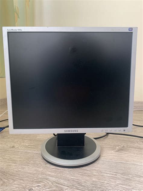 Продаю вместе мониторы Samsung SyncMaster 940N и ViewSonic VA1916w, DVD ...