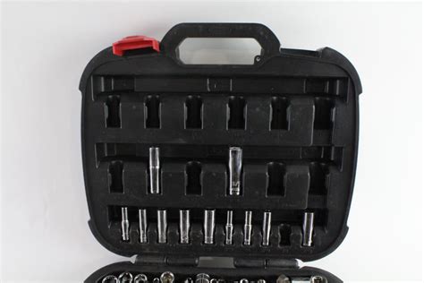 Husky 111 Piece Mechanics Tool Set Property Room