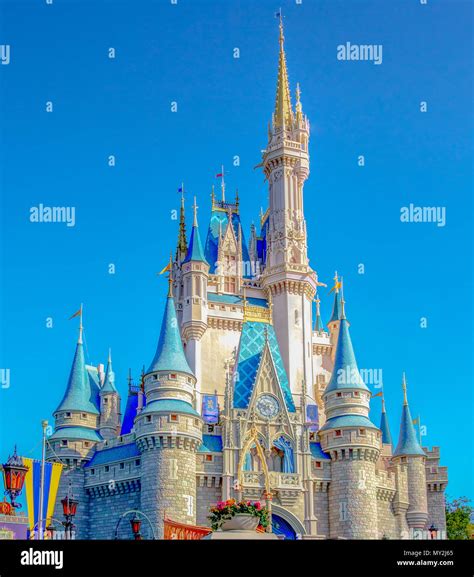 Majestic Cinderella Castle in Fantasyland , Magic Kingdom at Disney ...