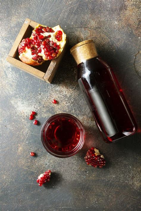 Pomegranate juice stock image. Image of pieces, close - 175105653