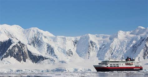 Cruise to Antarctica with Hurtigruten: 10 Reasons to Book