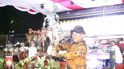 Peringati Hut Tni Kodim Pati Gelar Pertunjukan Wayang Kulit