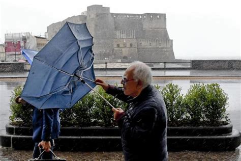 Maltempo Allerta Meteo Per Vento E Mare Dalle Per Le Successive