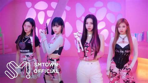 Aespa Surpasses Both Iz One Blackpink In Terms Of First Day Debut