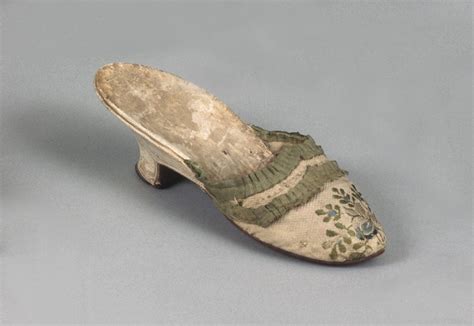 Martha Washingtons Shoes · George Washingtons Mount Vernon