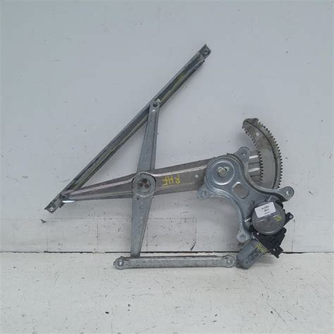 286914 Used Window Regulator Motor Front Right For 2013 Triton Ml Mn