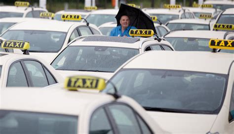 TRANSPORTS Des centaines de taxis manifestent à Bruxelles contre Uber