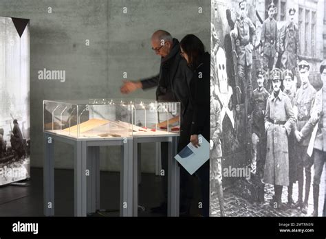 Presserundgang Zur Sonderausstellung Gewalt Gegen Weimar