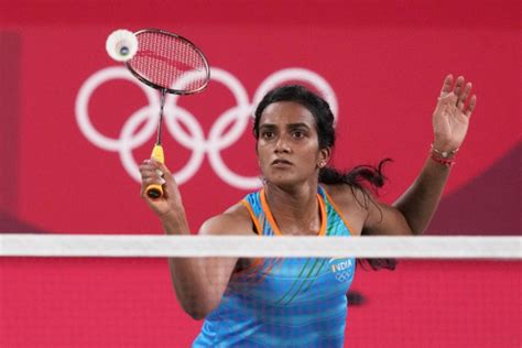 Tokyo Olympics Badminton Pv Sindhu Enters Round Of 16 With Dominating