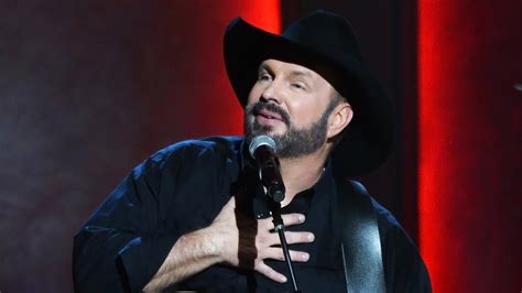 Garth Brooks Fans Lose Their Minds During This Comeback Moment Youtube