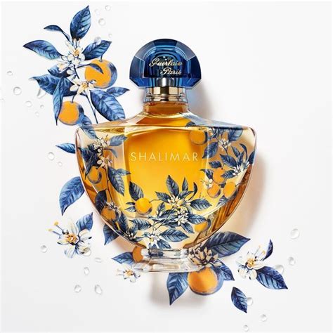 Pin on 阿斯顿 | Perfume design, Fragrances perfume, Perfume bottle design