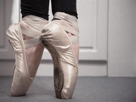 pointe requirements   start pointe ballet