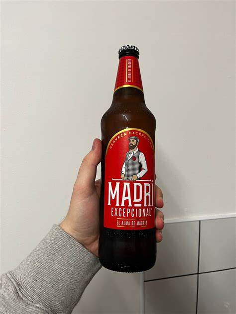 Madri Excepcional Beer Review - European at Heart — OnlyCans