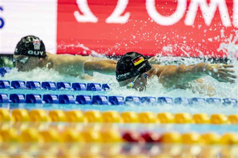 Rekorde F R K Hler Und Elendt Kusch Schwimmt Ber Meter