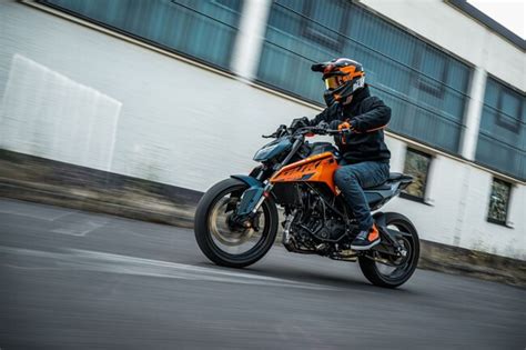 La Nueva Ktm Duke Es Una Peque A Bestia Naked Para El Carnet De