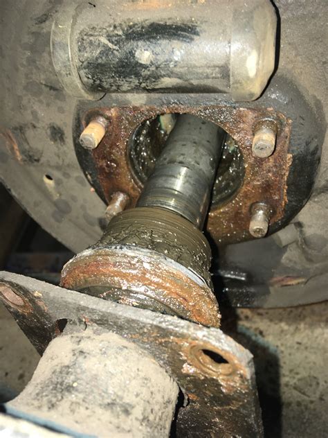 Заменил подшипник задней полуоси — Jeep Cherokee (XJ), 4 л, 1988 года ...