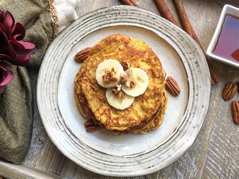 Banana Pumpkin Spice Pancakes