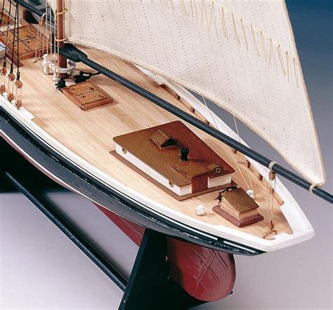 Amati Bluenose 1921 Fishing Schooner 1100 Scale Model Boat Kit 1447