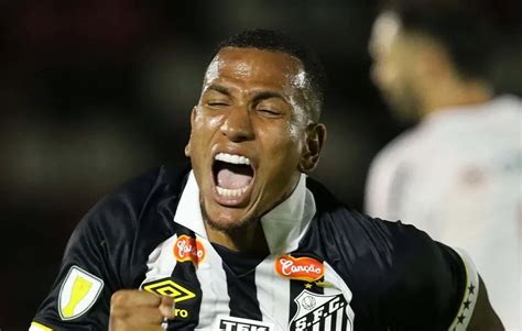 Santos supera o Botafogo SP e estreia vitória no Paulistão Serie B