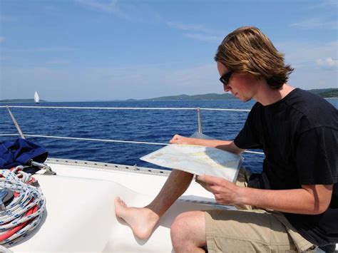 Read Nautical Charts In Command Seamanship Training Recreational