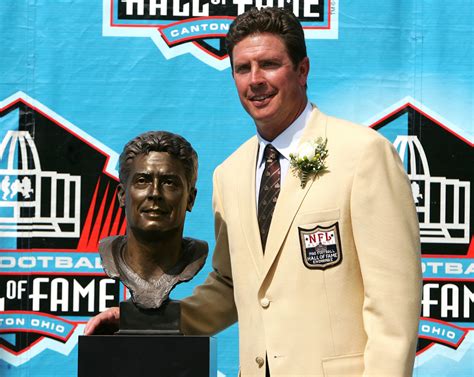 Why didn't the Miami Dolphins win more with Dan Marino?