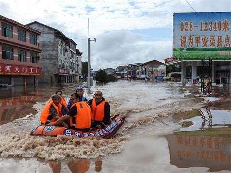 Sequía e inundaciones peligrosos extremos del cambio climático