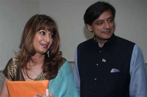 Direct police to produce tweets of Sunanda Pushkar, Tharoor urges court – India TV