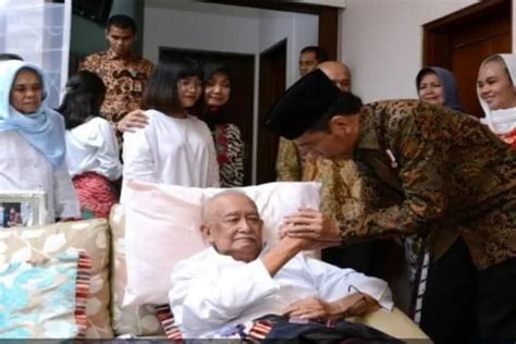 Selamat Jalan Tokoh Dan Mantan Gubernur Jawa Barat Solihin GP Melansir