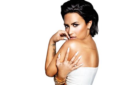 Demi Lovato New Album Confident Wallpapers Hd Wallpapers Id 16217